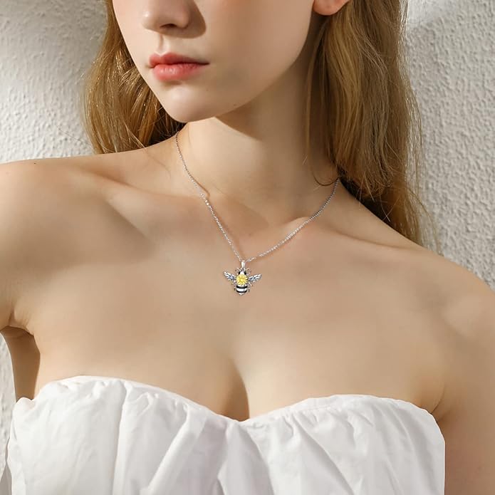 Animal Crystal Urn Necklace For Ashes Sterling Silver Butterfly Dragonfly Bee Phoenix Peacock Hummingbird Fox Angel Wing Pentagram Pentacle Cremation Necklace Heart Teardrop Urn Holder Necklaces For Women Memorial Jewelry