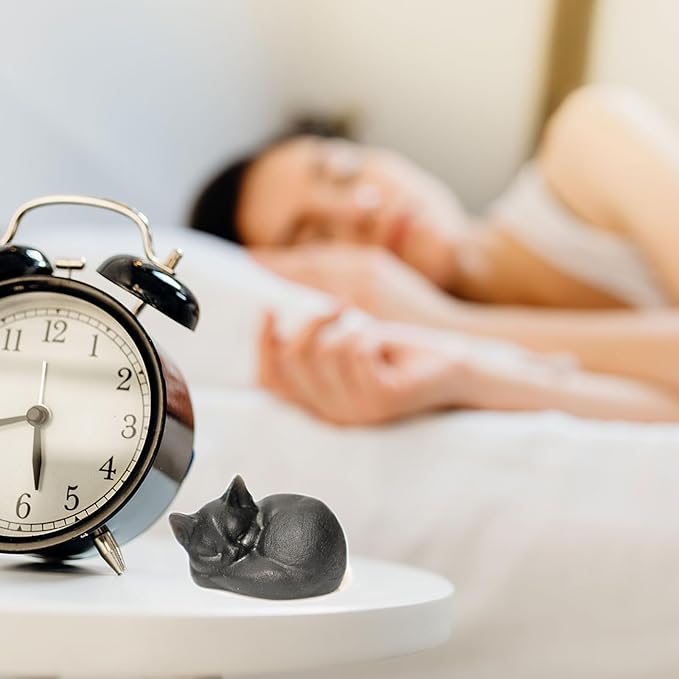 Obsidian Cat Collectible Figurines 1PC, 1.5" Gemstone Sleeping Cat Statues, Black Obsidian Cat, Hand Carved Healing Crystal Obsidian Black Kitty Animals Statues for Desk Decor