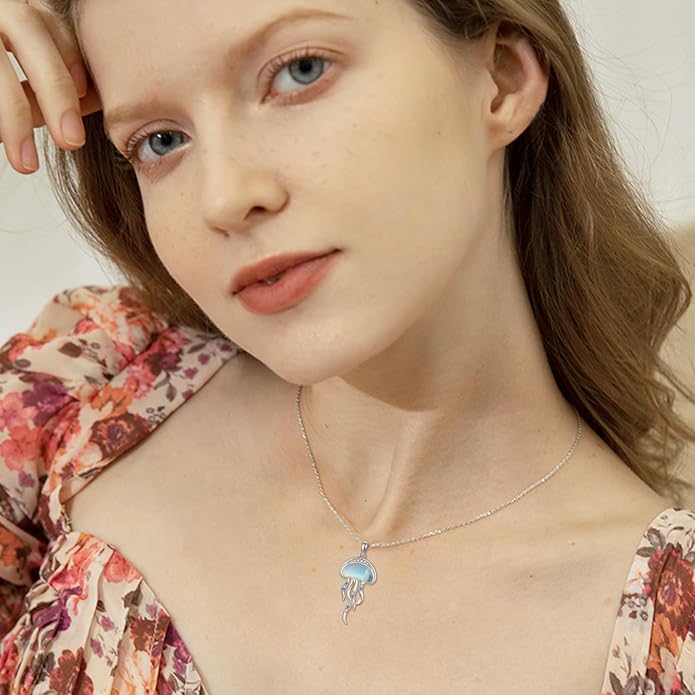 Sterling Silver Cute Animal Pendant Necklace Fox/Snake/Unicorn/Owl on Moon/Rabbit/Horse Necklace Jewelry Gifts for Women Mom Sister