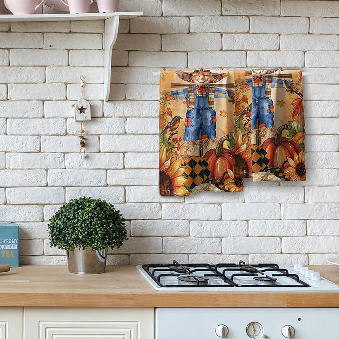 Giwawa Fall Scarecrow Hand Towels Set of 2 Autumn Pumpkin Bathroom Towel Seasonal Holiday Decorative Fingertip Towel Kitchen Fast Drying Washcloth