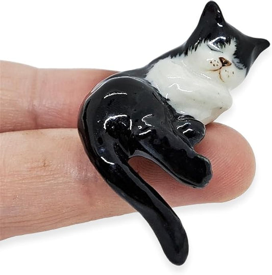 WitnyStore Tiny 1⅜" Black White Tuxedo Shorthair Cat Sleeping Tail Hang Off Figurine - Miniature Hand Made Ceramic Cats Kitten Feline Animal Cute Porcelain Decorative Collectible Figures Décor Gifts