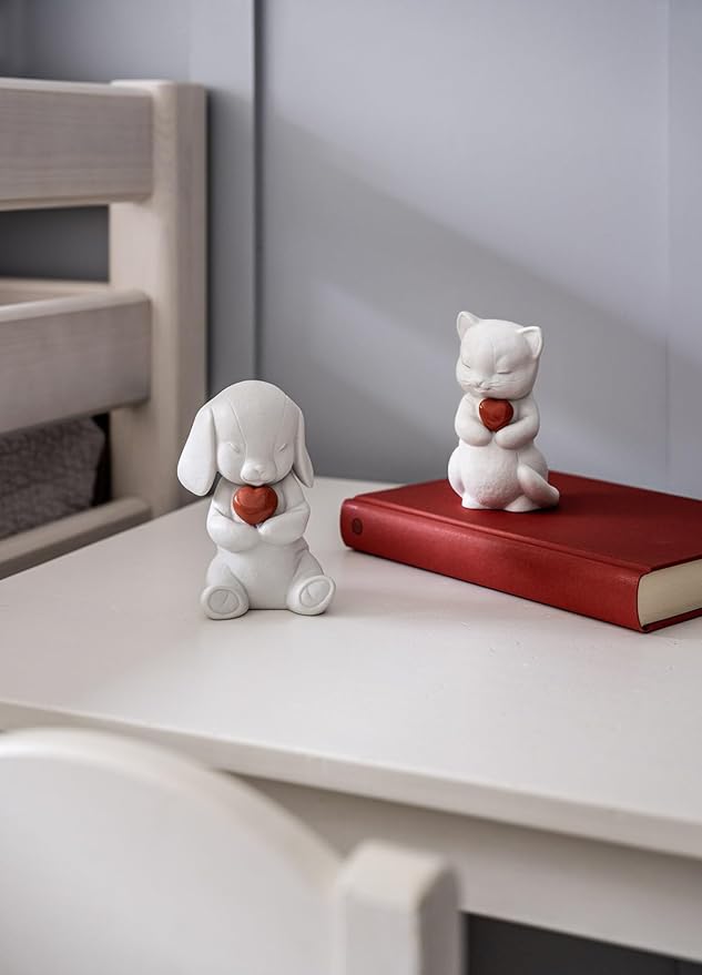 LLADRÓ Porcelain Figure Whiskers-Playful Cat from The Lovely World Collection Dedicated to Love. Decorative Figure of a Cat in Matte White Porcelain with a Red Heart