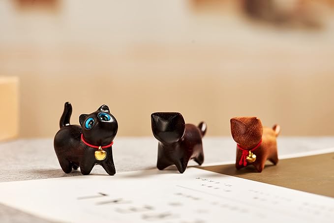 Green Sandalwood Hand Carved Wood Cat Statue, Modern Style, Lovely Gift Home Decor Figurine Table Decoration 【Ebony Lucky Cat】