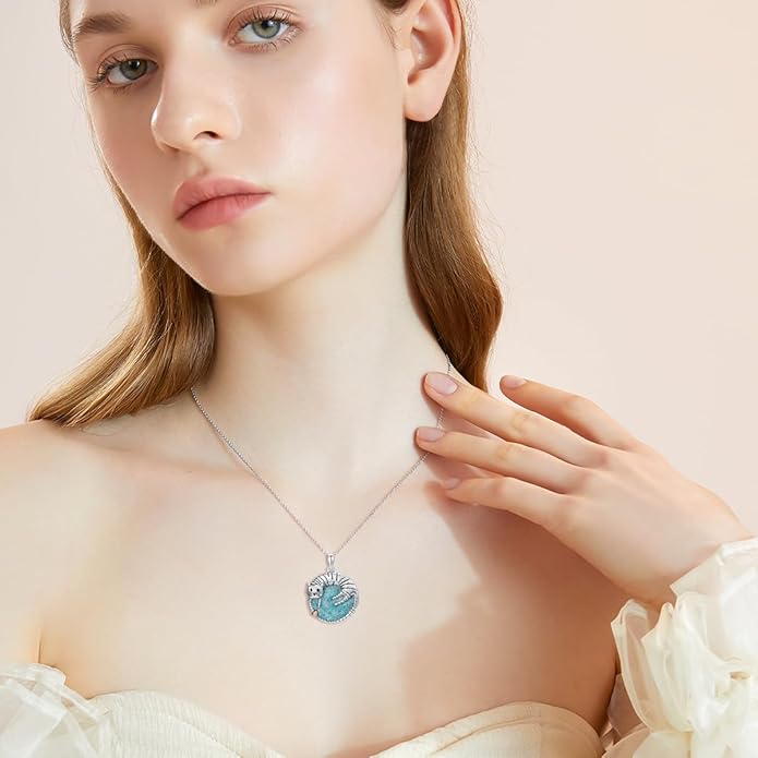 Cat Necklace for Women Turquoise Chip Cat Pendant Round Cat Necklace Jewelry Gifts for Mom Cat Lover