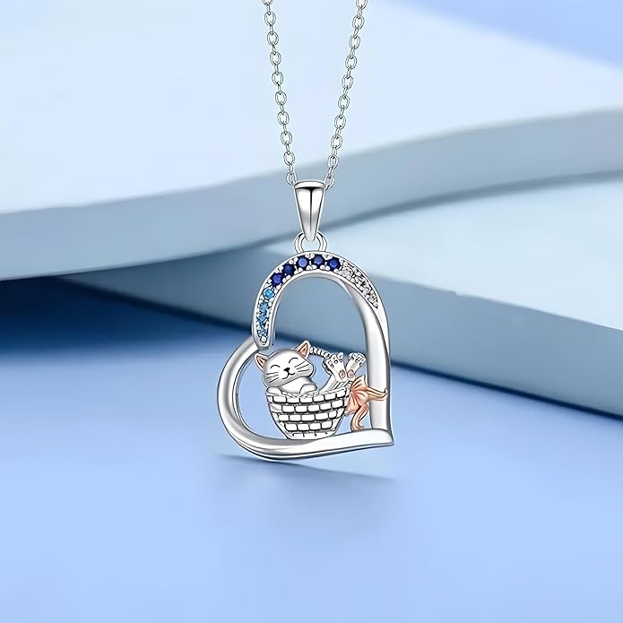 Cute Heart Necklace, With Black Cat - Charming Cat Heart in Rose Gold - Stylish Gift for Women & Party Accessory