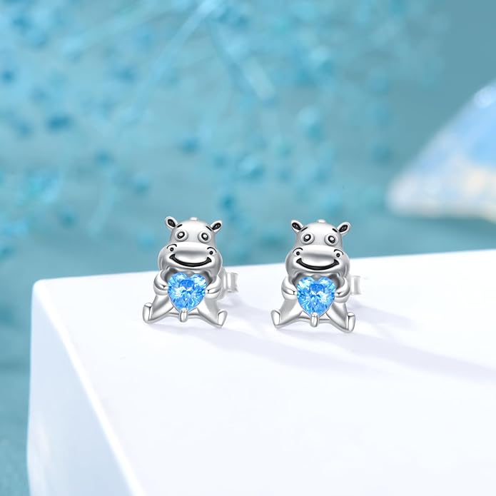 Sterling Silver Cat / Cow / Pig / Bunny / Squirrel / Giraffe / Highland Cow / Lion / Chicken / Ladybug / Star / Moon Stud Earrings for Women Cute Animal Post Earrings Hypoallergenic Animal Jewelry Gift for Teens Girls