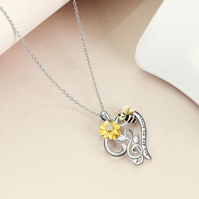 LUHE Bee Necklace 925 Sterling Silver Honeycomb Cute Flower Pendant Necklaces for Women Gifts for Her Women