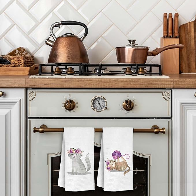 Cute Cat Kitchen Hand Towels Set of 2 Cat Lover Gifts for Women Cat Kitchen Accessories Cats Decoration for Cat Mom Cute Towels Decorative Set for Kitchen & Bathroom 16×24 Inch