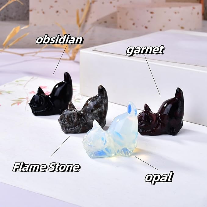 Natural Garnet Cat Decor Statue Crystals and Healing Stones Cat Figurine Polished Gemstones Bedroom Office Desk Home Decoration A Lucky Decoration for Cat Lover