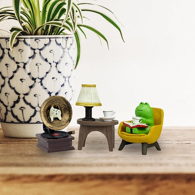 Cute Mini Frog Figurine with Small Sofa Resin Frog Figure for Office Home Decor - Cute Frog Gift for Frog Lovers