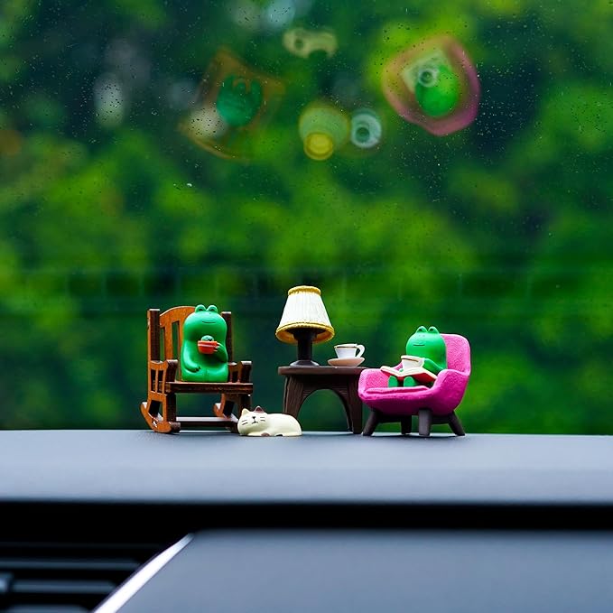 Miniature Frog Figurines Statue - Cute Frog Decor for Desk and Bedroom, Gifts for Frog Lovers Cute Home Office Desk Decor