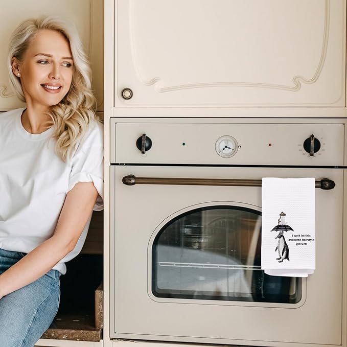 Funny Penguin Bathroom Hand Towels, Quirky Penguin Decorative Hand Towels for Bathroom Decor, I Can't Let This Awesome Hairstyle Get Wet Decorative Kitchen Dish Towels, 16x24 Inch