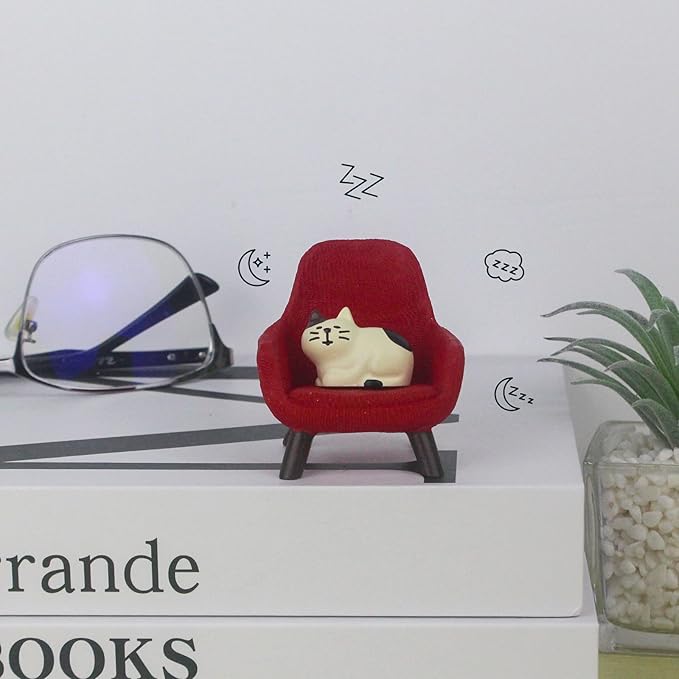 Miniature Cat Figurines with Small Sofa - Resin Mini Cat Figures, Kitten Miniature Desk Accessories - Perfect Cute Cat Gift for Cat Lovers (Red Sofa)