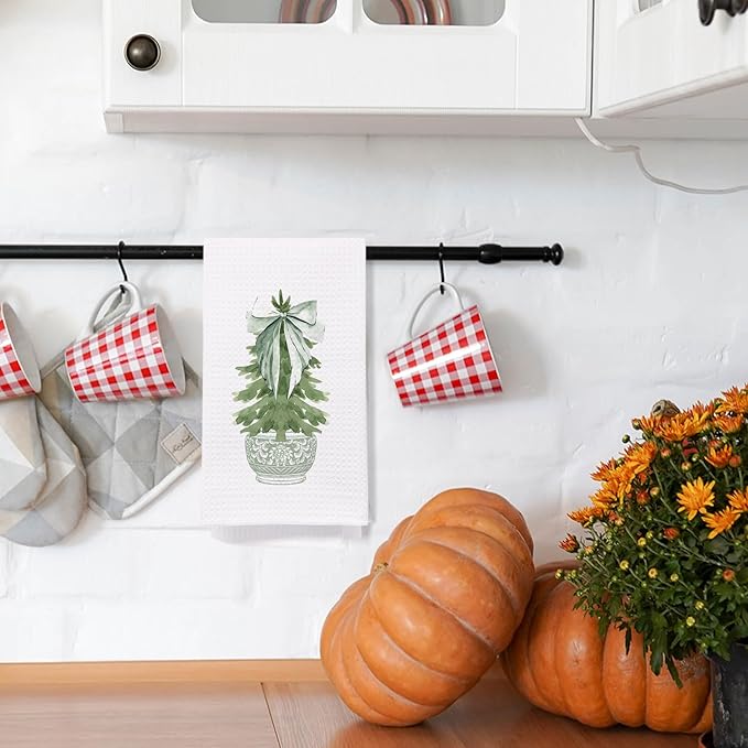 Chinoiserie Christmas Kitchen & Bath Towels, Sage Green Porcelain Chinoiserie Tree Hand & Dish Towels, 16x24 Inch