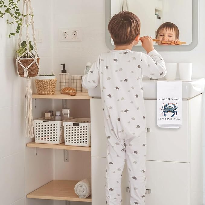 Crab Lover Gifts Kitchen Towels, I Just Freaking Love Crabs Decorative Dish Tea Towels for Kitchen, Coastal Beach Nautical Hand Towels for Bathroom, 16x24 Inch