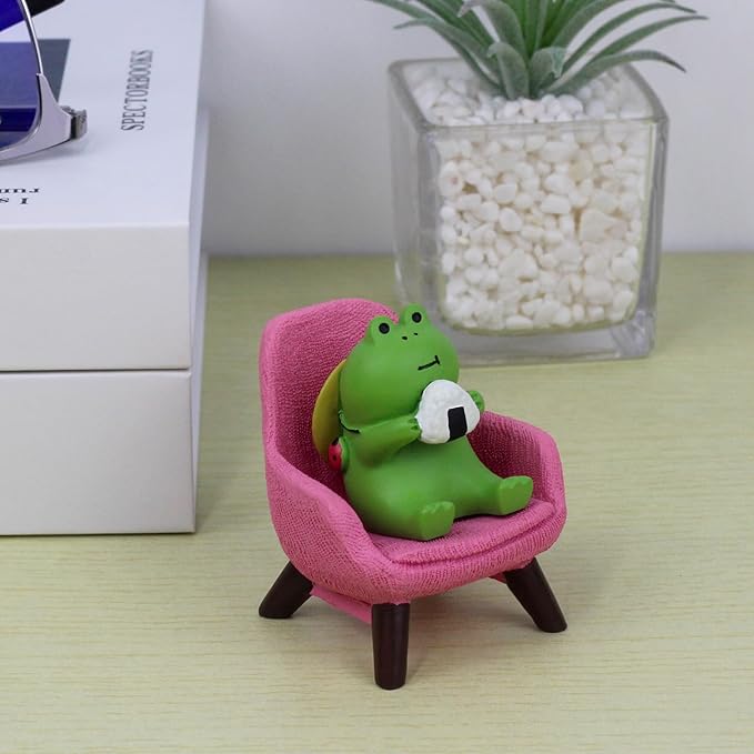 Miniature Frog Figurines Statue - Cute Frog Sculpture for Outdoor Fairy Garden and Desk Decorations - Adorable Frog Figurine Statue Decor for Plant Shelf Desk Office Bedroom(Pink Sofa)