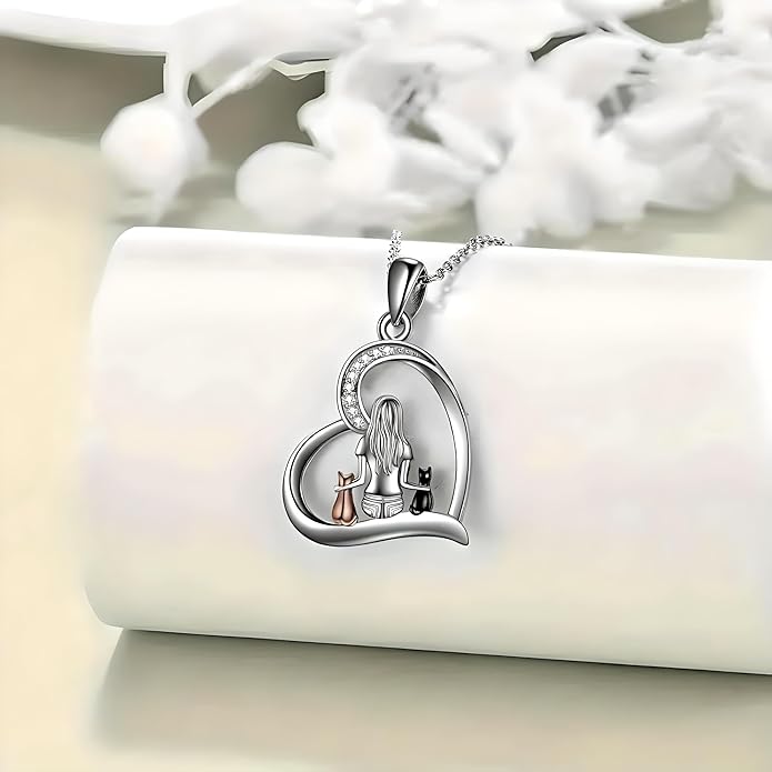 Cute Heart Necklace, With Black Cat - Charming Cat Heart in Rose Gold - Stylish Gift for Women & Party Accessory