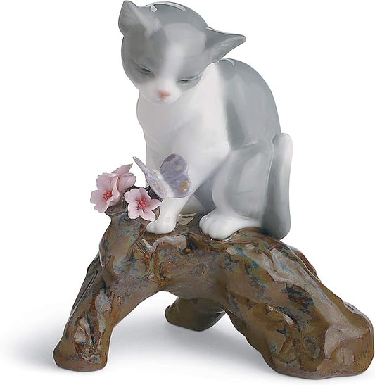 LLADRÓ Blossoms for The Kitten Cat Figurine. Porcelain Cat Figure.