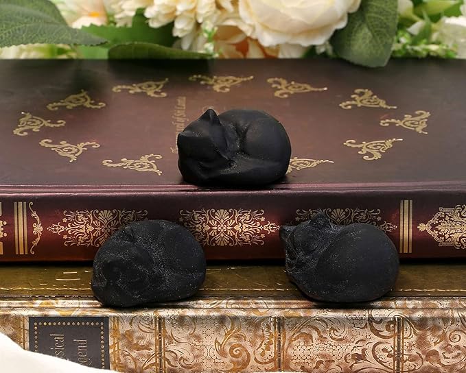 LAIDANLA Sleeping Cat Statue Matt Black Obsidian Healing Gemstone Hand Carved Cute Kitten Statue Figurine 1.6" Decor Polished Stone Reiki Bedroom Office Desk Home Decoration Gifts