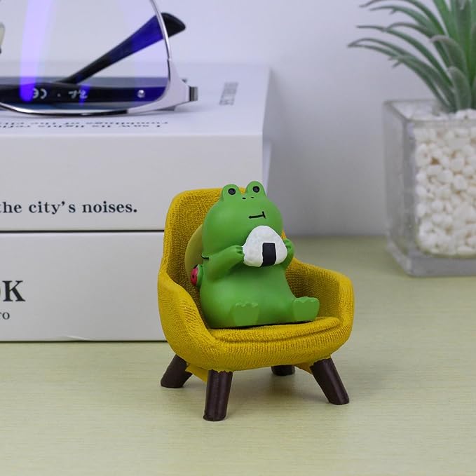 Miniature Frog Figurines Statue - Cute Frog Sculpture for Outdoor Fairy Garden and Desk Decorations - Adorable Frog Figurine Statue Decor for Plant Shelf Desk Office Bedroom(Yellow Sofa)
