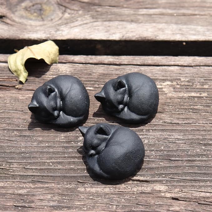Obsidian Cat Collectible Figurines 1PC, 1.5" Gemstone Sleeping Cat Statues, Black Obsidian Cat, Hand Carved Healing Crystal Obsidian Black Kitty Animals Statues for Desk Decor