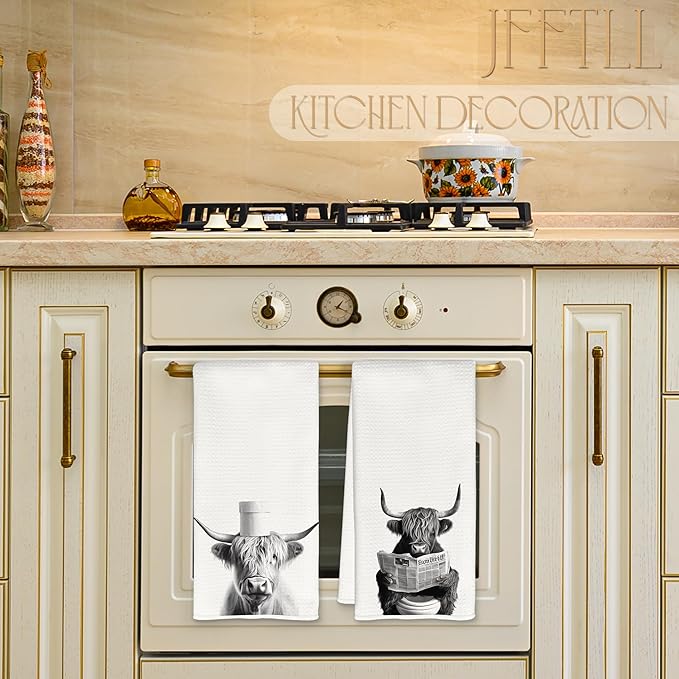 Funny Toilet Newspaper Western Cow Bathroom Hand Towels, Cow Lovers Gifts, Farmhouse Animal Hand Towels for Bathroom Washroom Restroom Decor, 16x24 Inch Set of 2