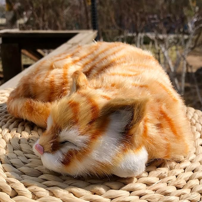 Realistic Furry Sleeping Cat Figurine Simulation Kitty Lifelike Kitten Home Office Shelf Decorative Statue, Synthetic Fur Pet Replica (Tabby)