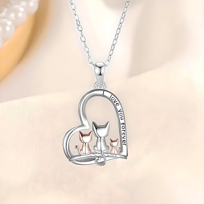 Cute Heart Necklace, With Black Cat - Charming Cat Heart in Rose Gold - Stylish Gift for Women & Party Accessory