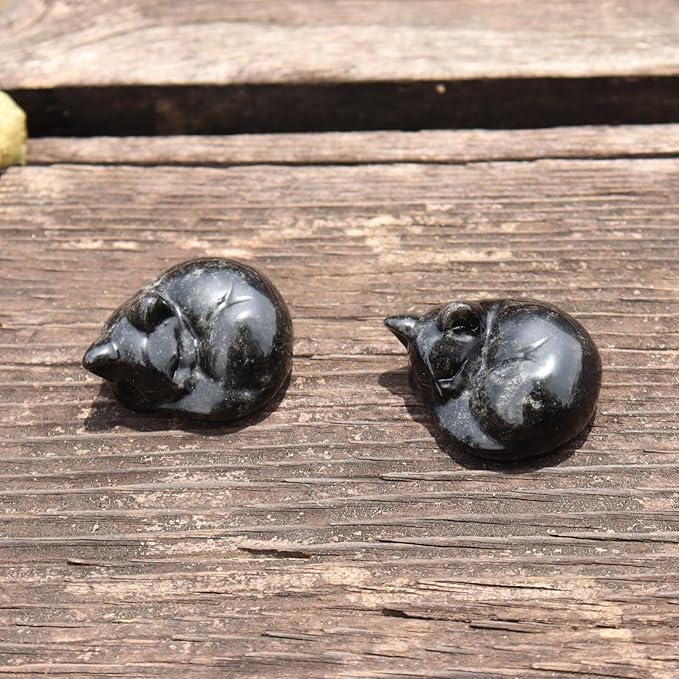 Cat Decor, 1PC Black Obsidian Cat Figurine, Gemsone Sleeping Cat Shaped Stone, Hand Carved Healing Crystal Gift for Cat Lover, Obsidian Sleeping Cat Statue for Home, Rock Collection 1.5''