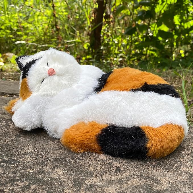 Realistic Plush Sleeping Cat Figurine, Simulation Faux Fur Kitty, Lifelike Kitten, Home Office Shelf Decorative Statue, Crazy Cat Lady Gift, Synthetic Fur Pet Replica (Calico)