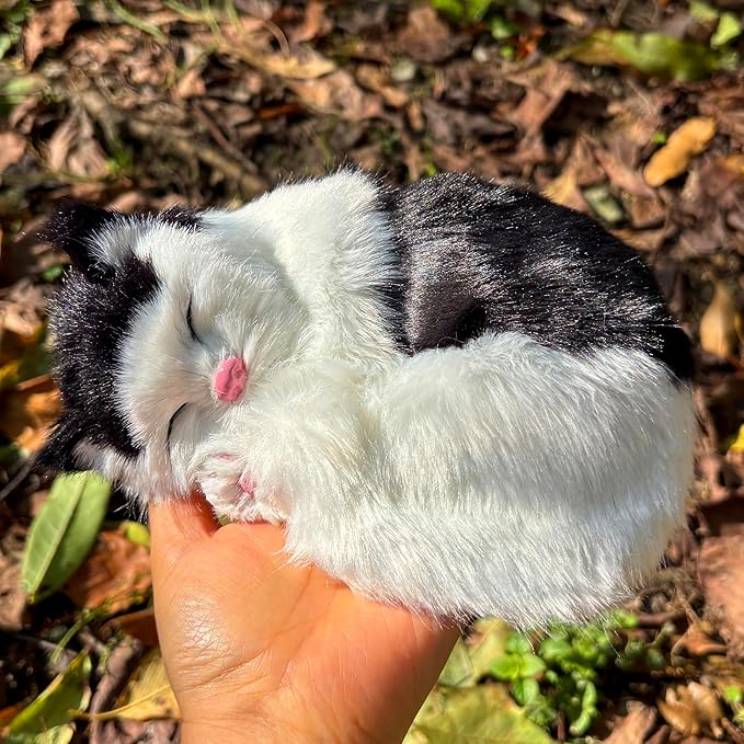 Realistic Furry Black and White Baby Cat Figurine Simulation Sleeping Kitten Home Office Shelf Decorative Statue, Pet Replica, Stuffed Animal, Photo Props