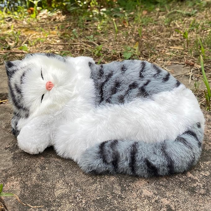 Realistic Plush Sleeping Cat Figurine Simulation Kitty Lifelike Kitten Home Office Shelf Decorative Statue, Synthetic Fur Pet Replica (Gray-Tabby)