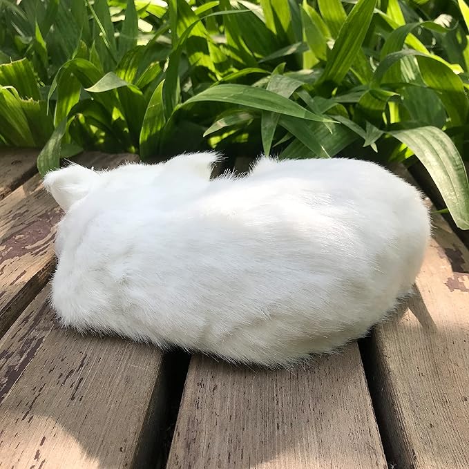 Realistic Furry Sleeping Cat Figurine Simulation Kitty Lifelike Kitten Home Office Shelf Decorative Statue, Synthetic Fur Pet Replica (White)