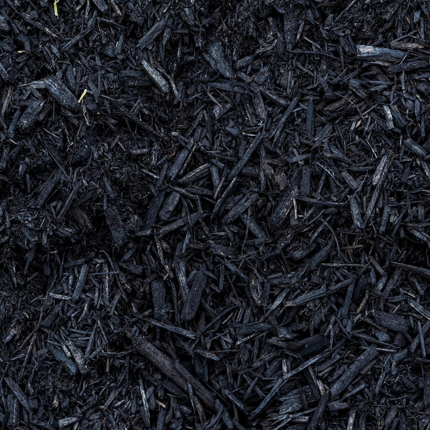 Premium Black Wood Mulch for Landscaping, Gardens, Lawns, Potting Media, and Potted Plants (1 CF - 28 L - 30 QTS)